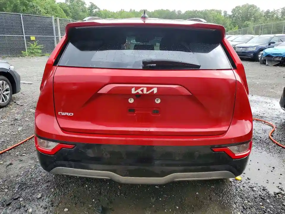 KNDCR3L15P5073368 2023 KIA NIRO-5