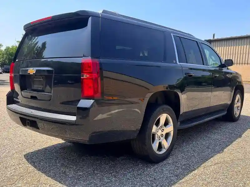 1GNSKHKC7KR132008 2019 CHEVROLET SUBURBAN-3