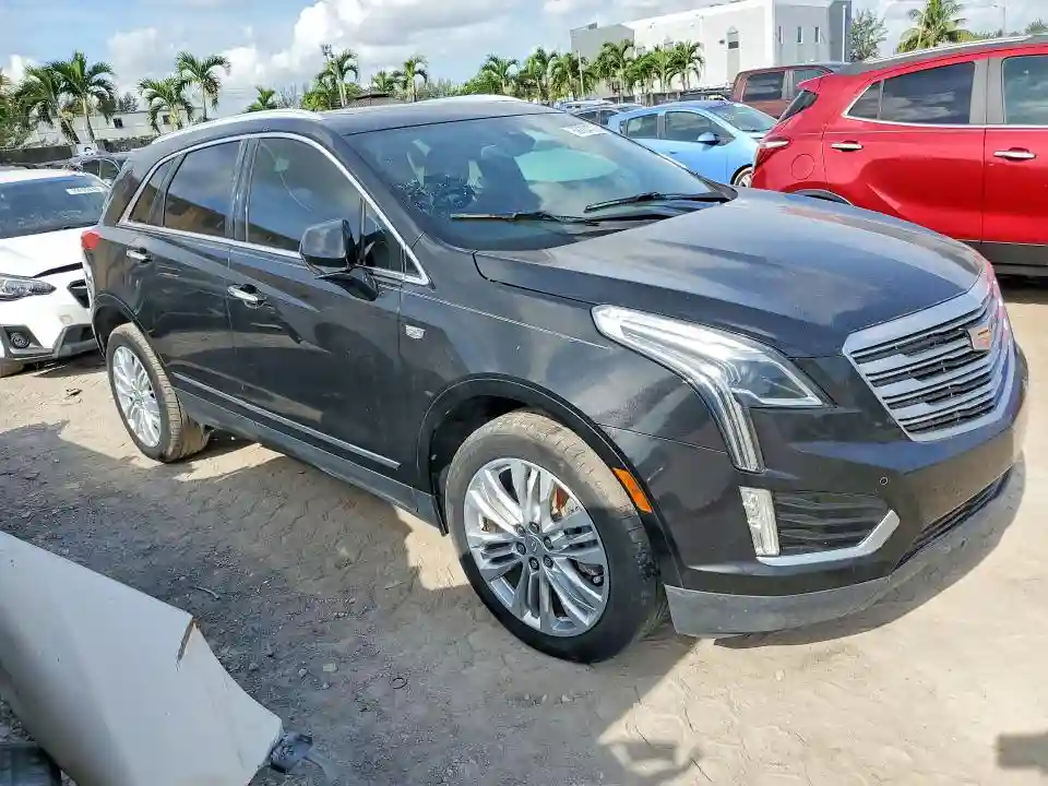 1GYKNCRS8HZ112031 2017 CADILLAC XT5-3