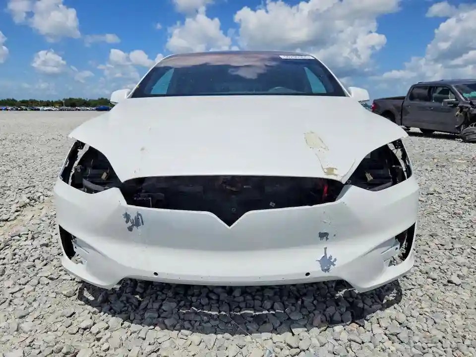 5YJXCBE2XGF027827 2016 TESLA MODEL X-4