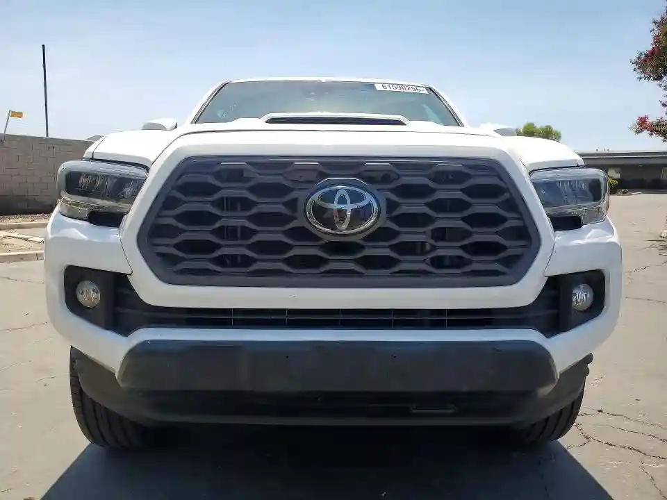 3TMCZ5ANXPM640220 2023 TOYOTA TACOMA-4