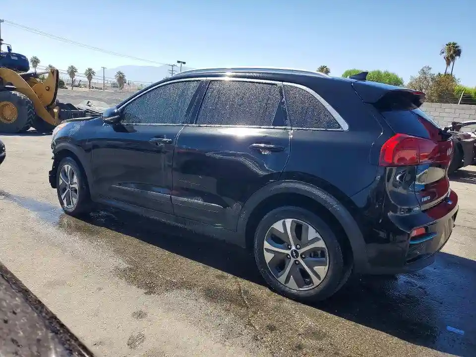 KNDCE3LG6N5145997 2022 KIA NIRO-1