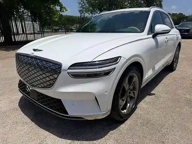 5NMMCET15SH005210 2025 GENESIS G70-0