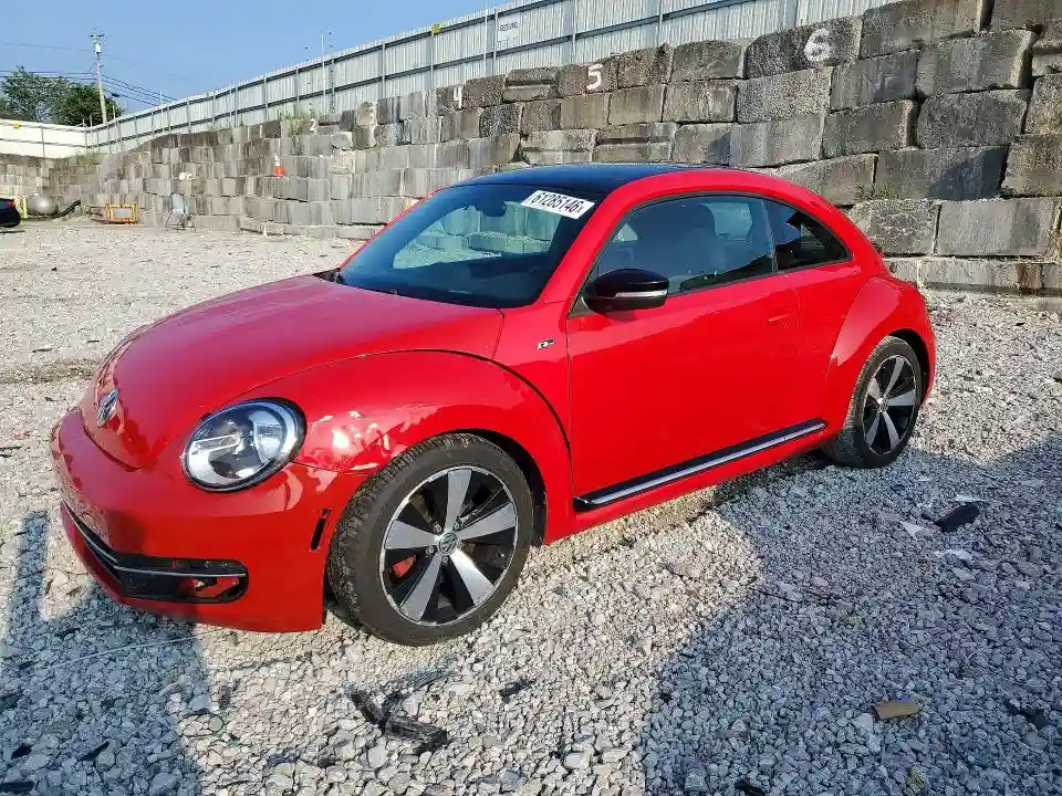 3VWVT7AT2FM646240 2015 VOLKSWAGEN BEETLE-0