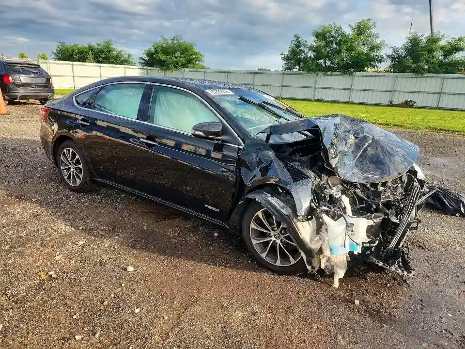 4T1BD1EB1JU060100 2018 TOYOTA AVALON-3
