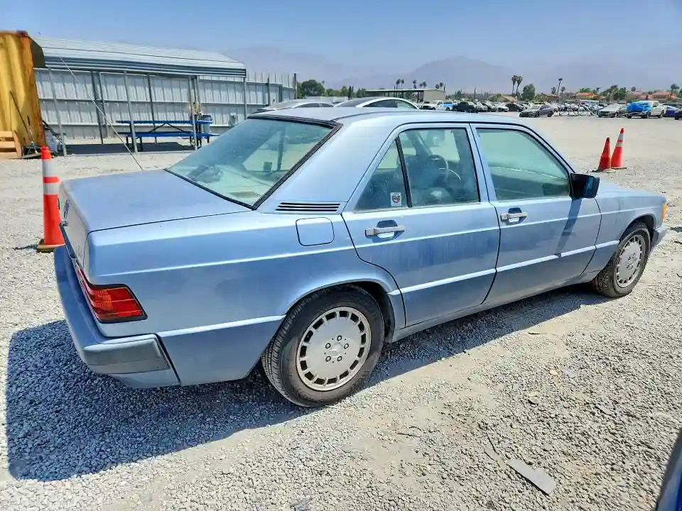 WDBDA29D3KF624910 1989 MERCEDES-BENZ 190-CLASS-2