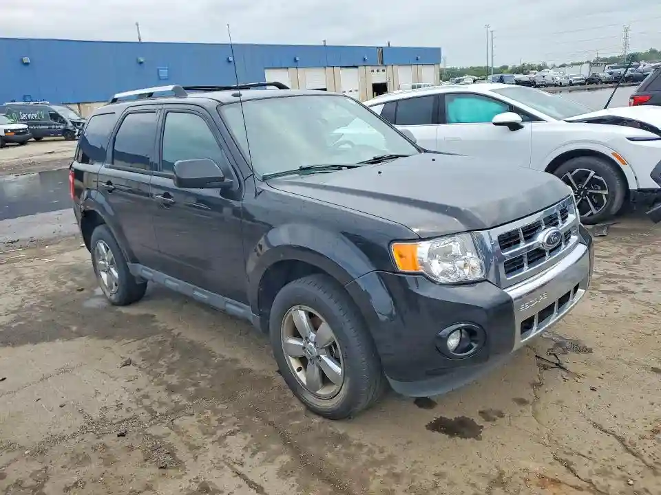 1FMCU0E70BKB45601 2011 FORD ESCAPE-3