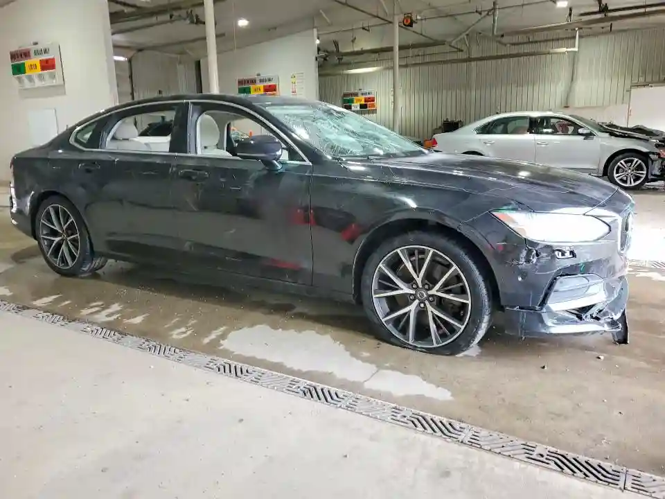 LVY992MK0JP032324 2018 VOLVO S90-3