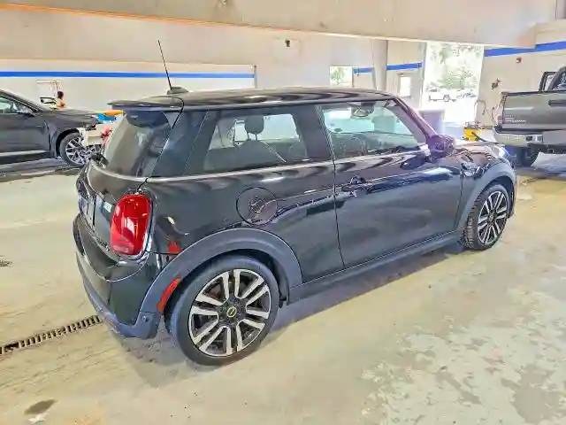 WMW13DJ04N2R01057 2022 MINI COOPER SE-2