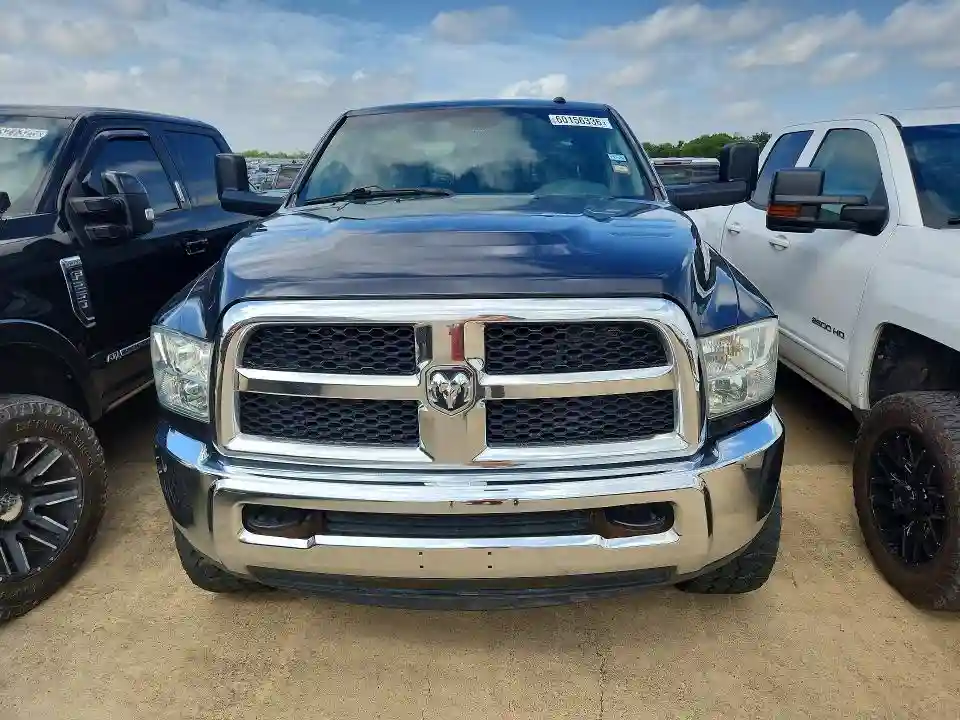 3C6UR5CJ8HG561473 2017 RAM 2500-4