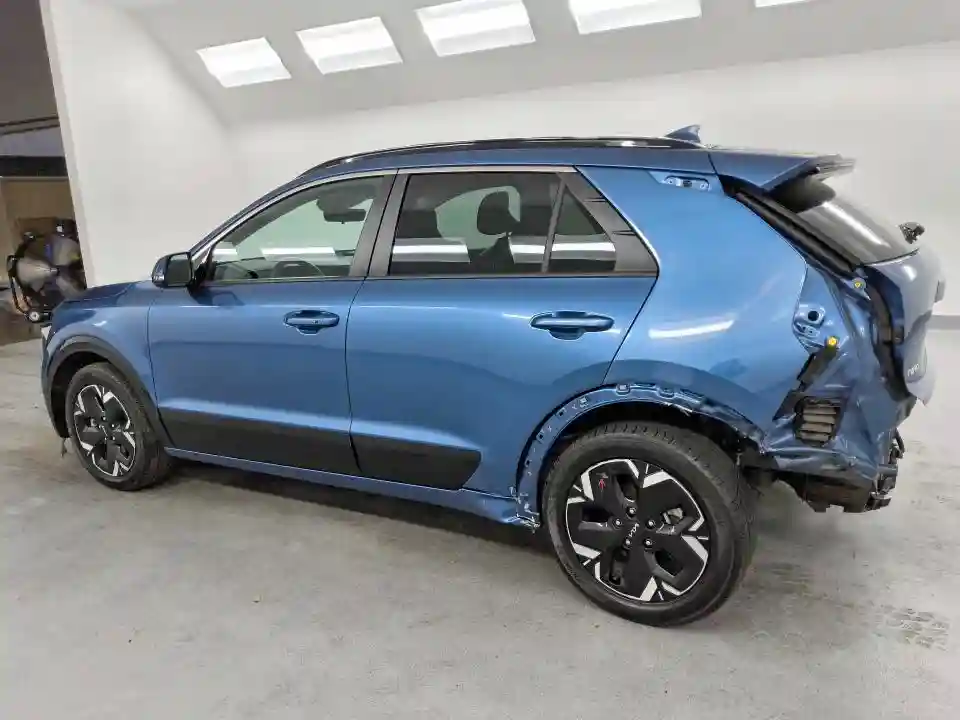 KNDCR3L10P5021338 2023 KIA NIRO-1