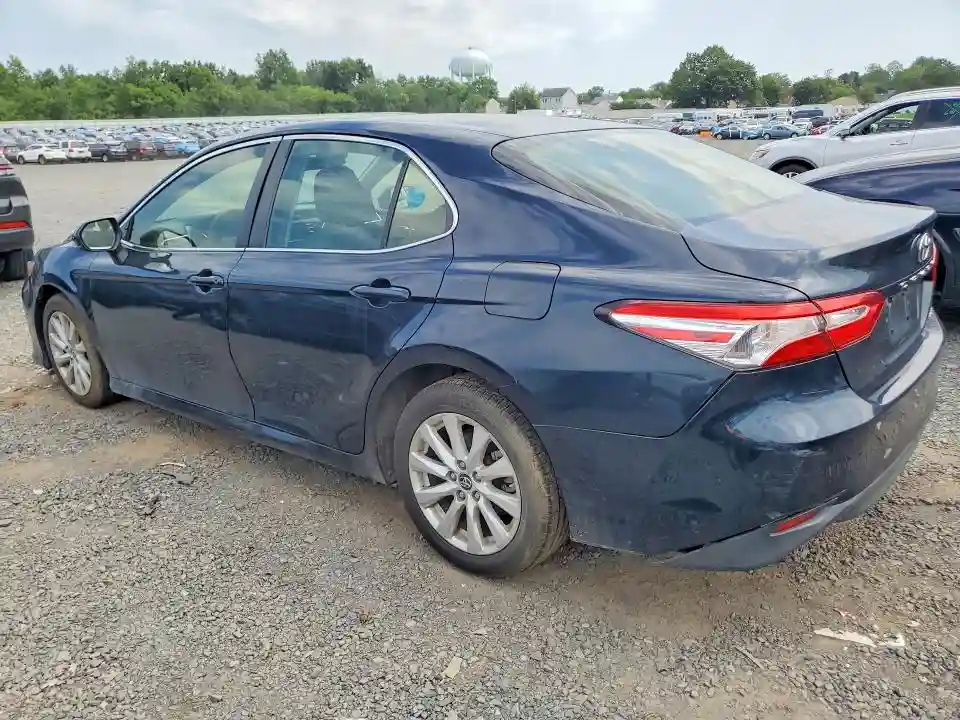JTNB11HK0J3011660 2018 TOYOTA CAMRY-1