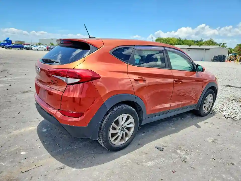 KM8J23A43HU538368 2017 HYUNDAI TUCSON-2