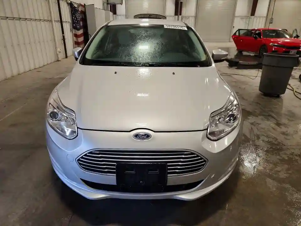 1FADP3R4XEL330308 2014 FORD FOCUS-4