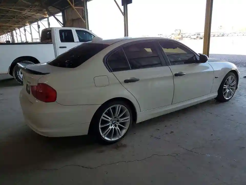 WBAPH5G53BNM76431 2011 BMW 3 SERIES-2