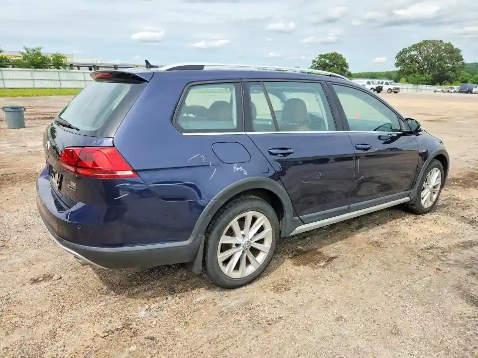 3VWH17AU1HM538786 2017 VOLKSWAGEN GOLF-2