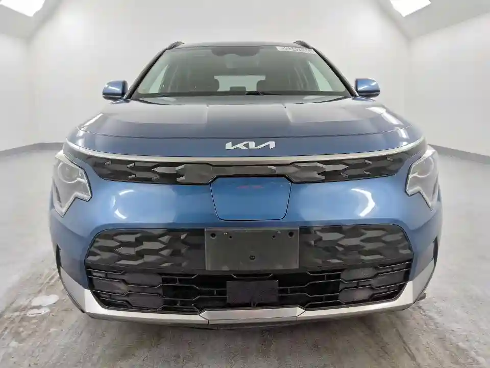 KNDCR3L10P5021338 2023 KIA NIRO-4
