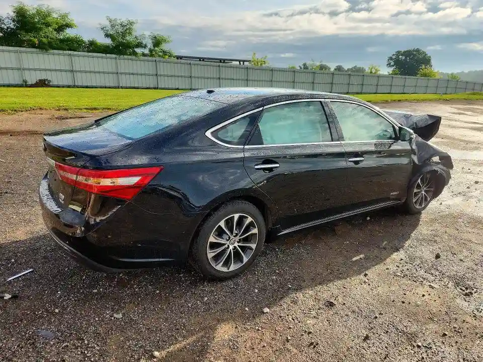 4T1BD1EB1JU060100 2018 TOYOTA AVALON-2
