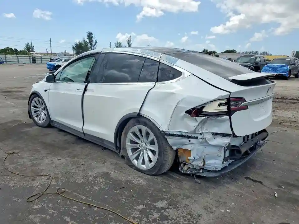 5YJXCBE21MF322567 2021 TESLA MODEL X-1