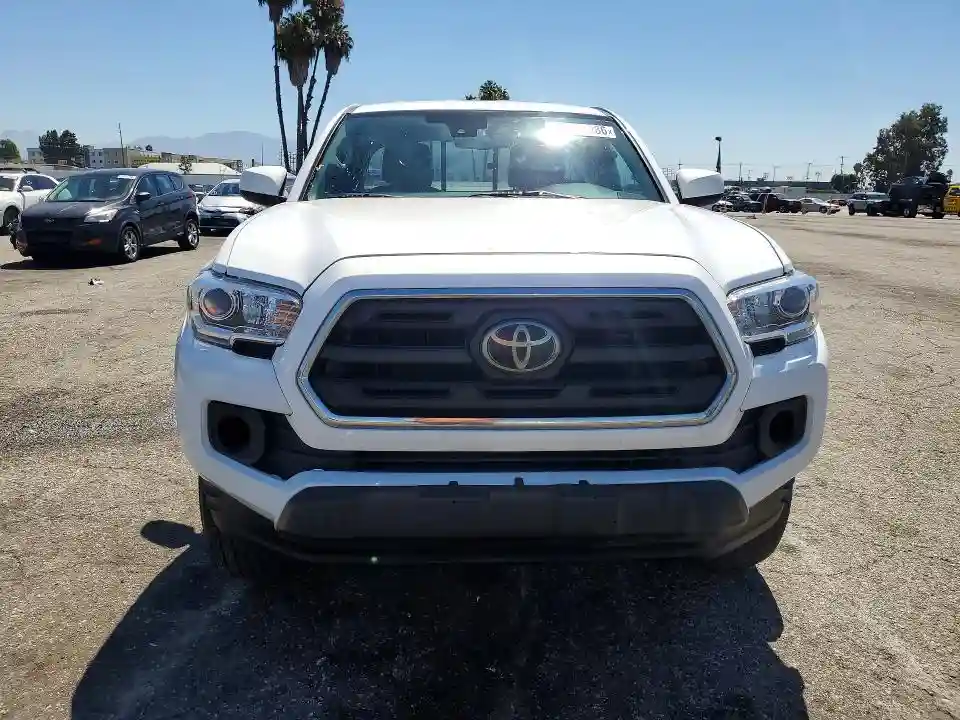 5TFSZ5AN8JX123088 2018 TOYOTA TACOMA-4