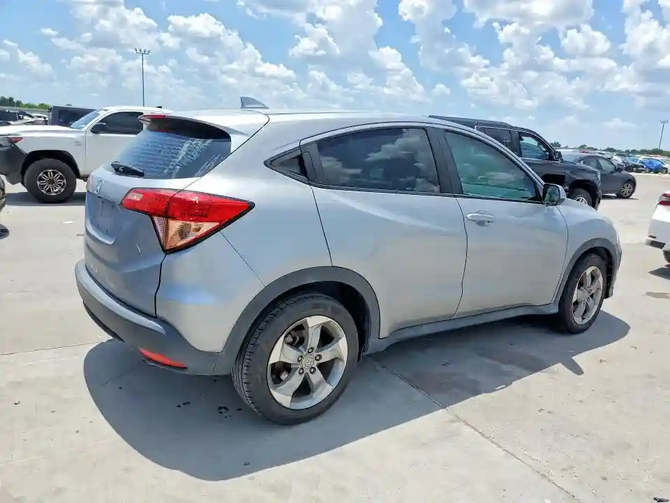 3CZRU5H37HM700527 2017 HONDA HR-V-2
