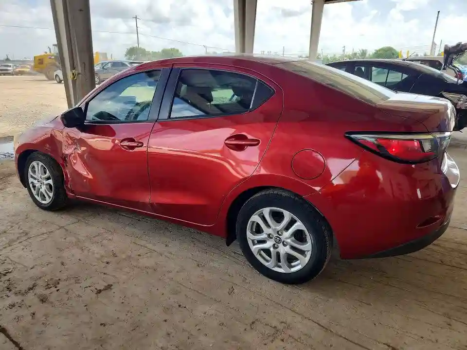 3MYDLBYV1JY302636 2018 TOYOTA YARIS-1