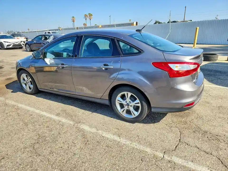 1FADP3F26EL281725 2014 FORD FOCUS-1
