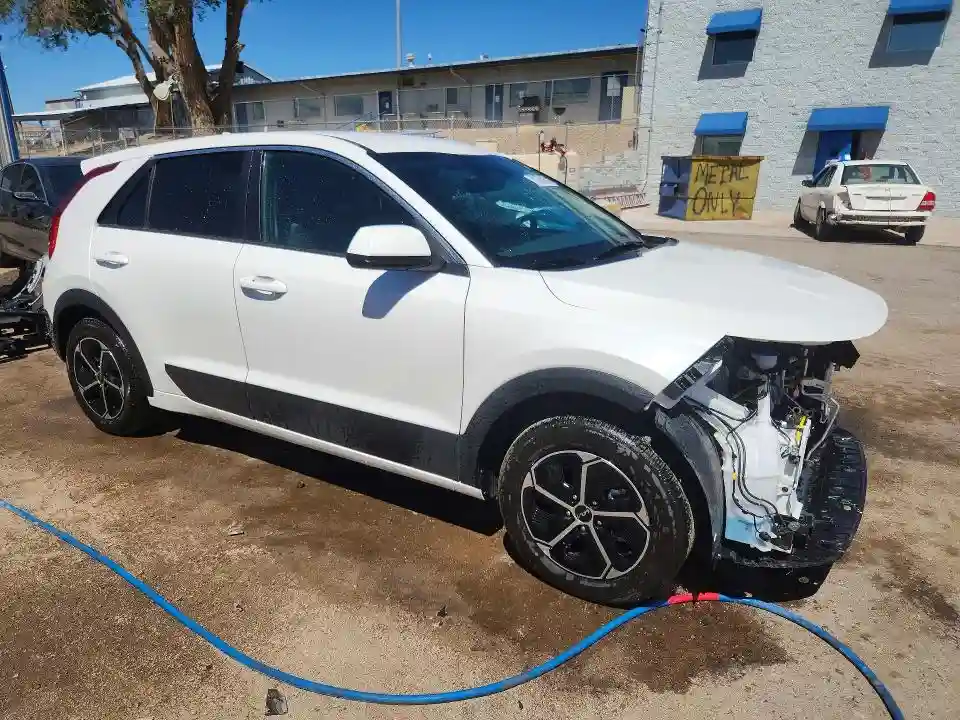 KNDCP3LE6T5322781 2026 KIA NIRO-3