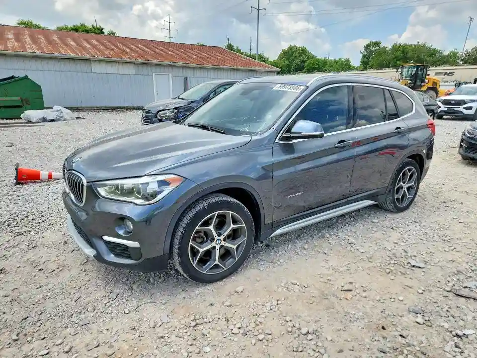 WBXHT3C34J5K27989 2018 BMW X1-0