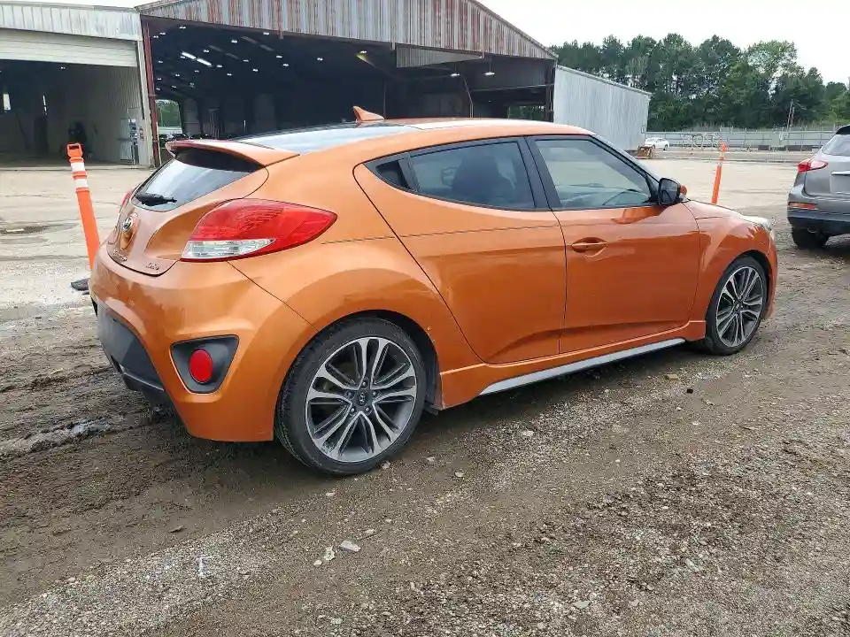 KMHTC6AE1GU302736 2016 HYUNDAI VELOSTER-2