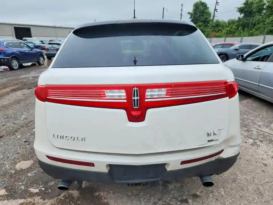 2LMHJ5AT1BBJ50125 2011 LINCOLN MKT-5