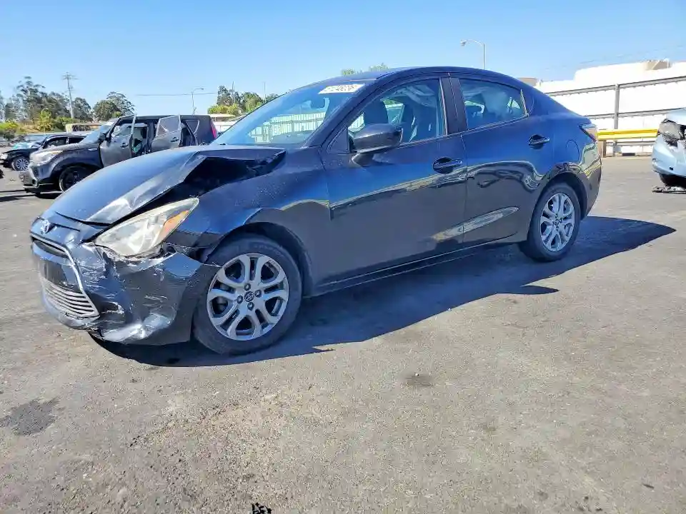 3MYDLBYV3HY158047 2017 TOYOTA YARIS-0