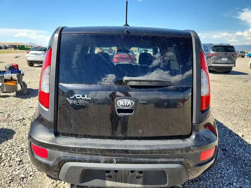 KNDJT2A67D7614213 2013 KIA SOUL-5