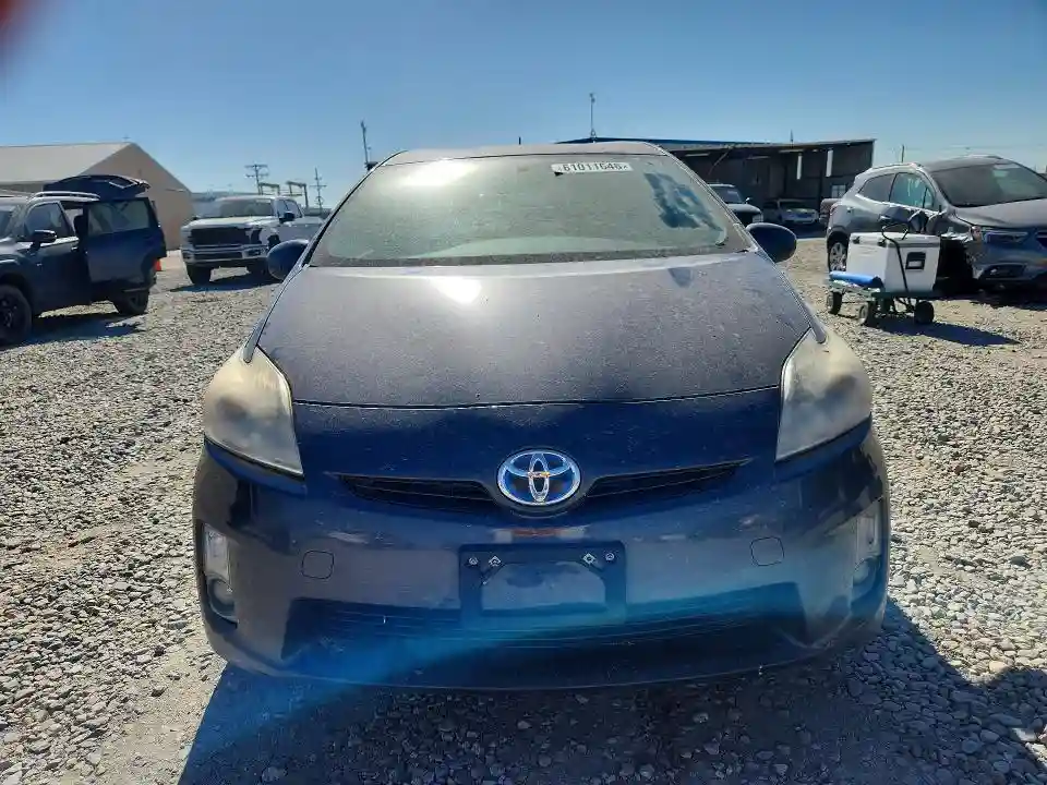 JTDKN3DU6B1417953 2011 TOYOTA PRIUS-4