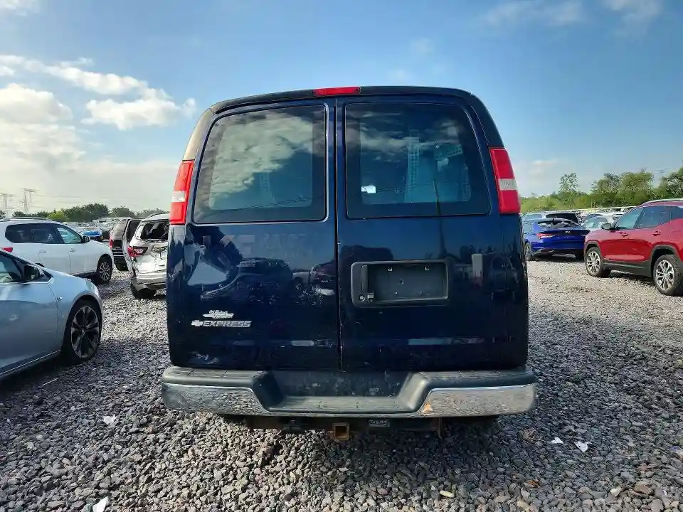 1GCZGGFG3J1178674 2018 CHEVROLET EXPRESS-5