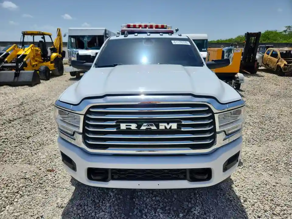 3C63RRNL8NG135215 2022 RAM 3500-4