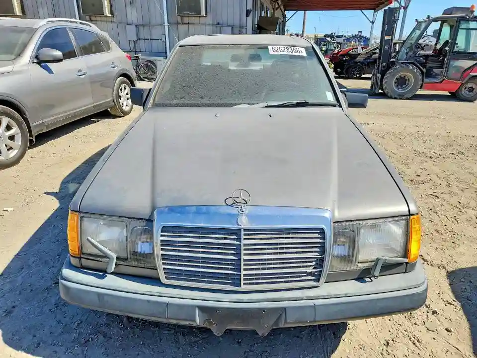 WDBEA30D6KA878020 1989 MERCEDES-BENZ 300-CLASS-4