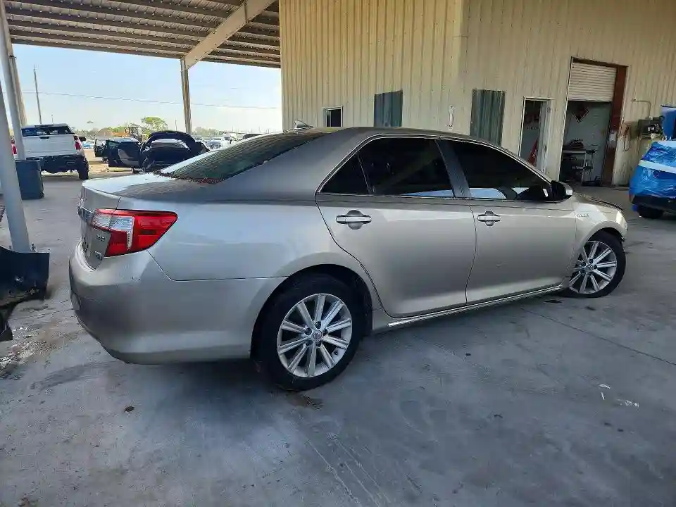 4T1BD1FK8DU077057 2013 TOYOTA CAMRY SOLA-2
