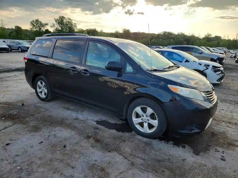 5TDKK3DC8BS094136 2011 TOYOTA SIENNA-3