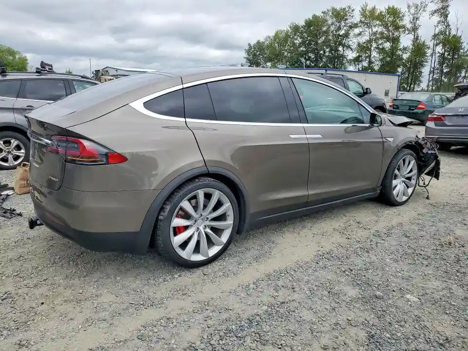 5YJXCBE45GF005753 2016 TESLA MODEL X-2