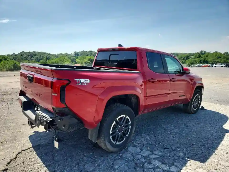 3TYLB5JNXRT057805 2024 TOYOTA TACOMA TRD-2