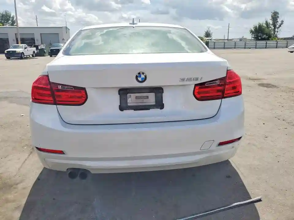 WBA3C1C50DF442701 2013 BMW 3 SERIES-5