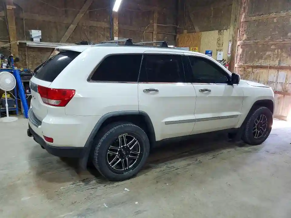 1J4RR6GTXBC536269 2011 JEEP CHEROKEE-2