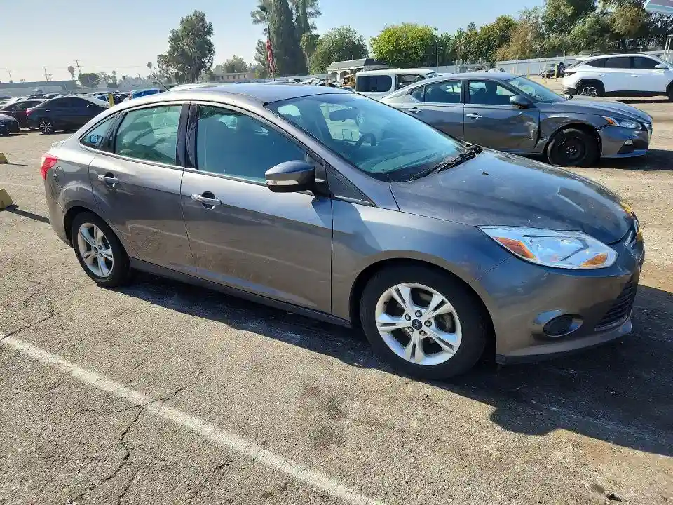 1FADP3F26EL281725 2014 FORD FOCUS-3