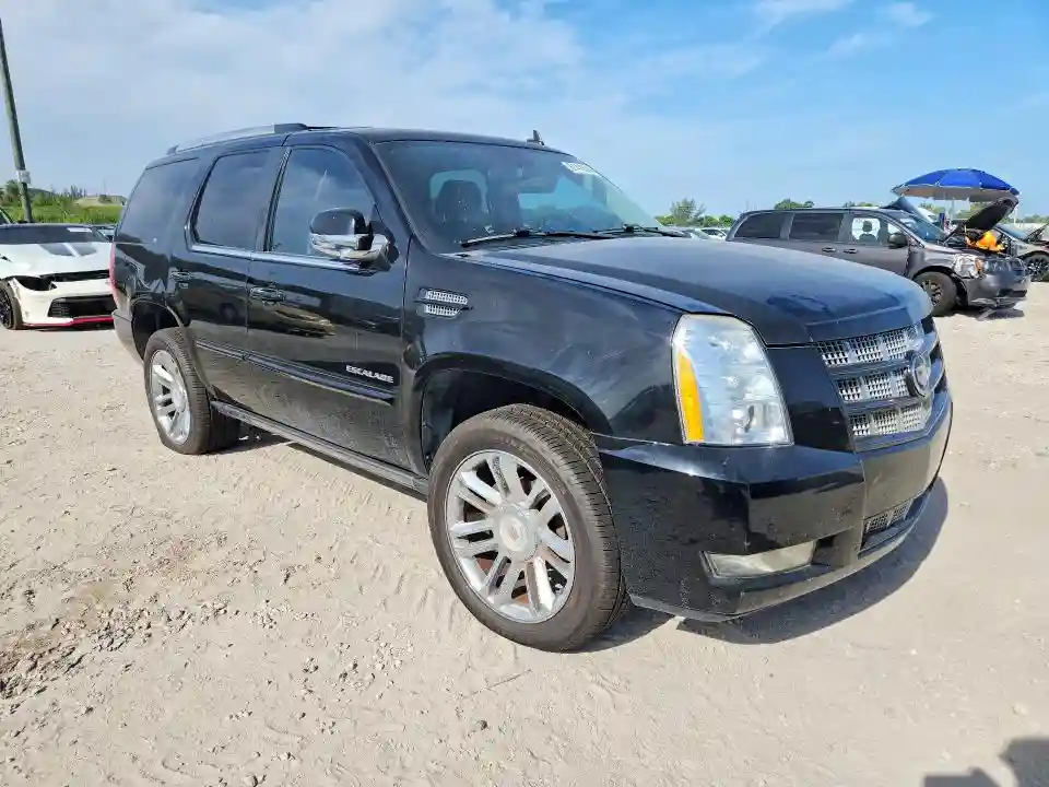 1GYS3CEF8DR137844 2013 CADILLAC ESCALADE-3
