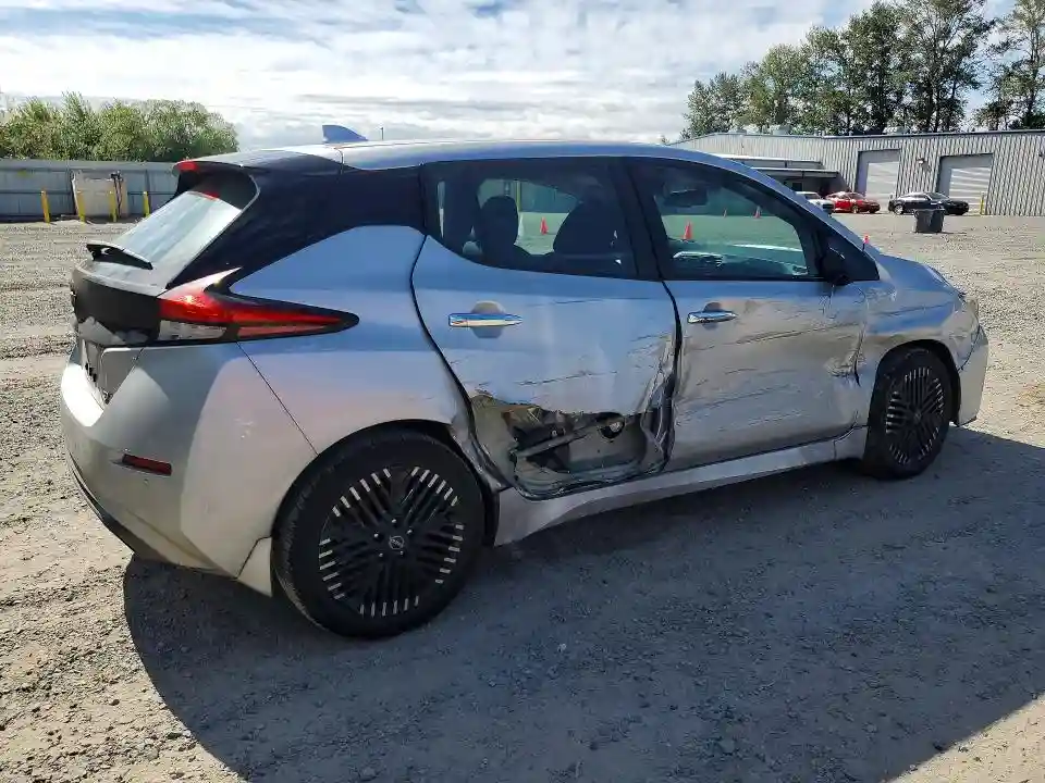 1N4CZ1CV3SC566631 2025 NISSAN LEAF-2
