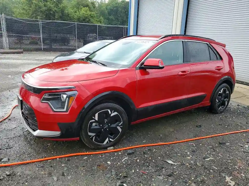 KNDCR3L15P5073368 2023 KIA NIRO-0