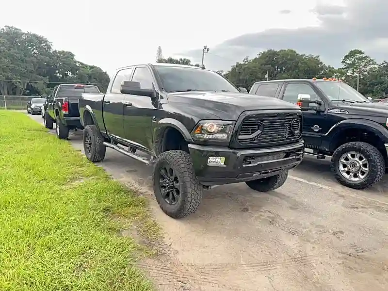 3C6UR5FL8JG367447 2018 RAM 2500-0