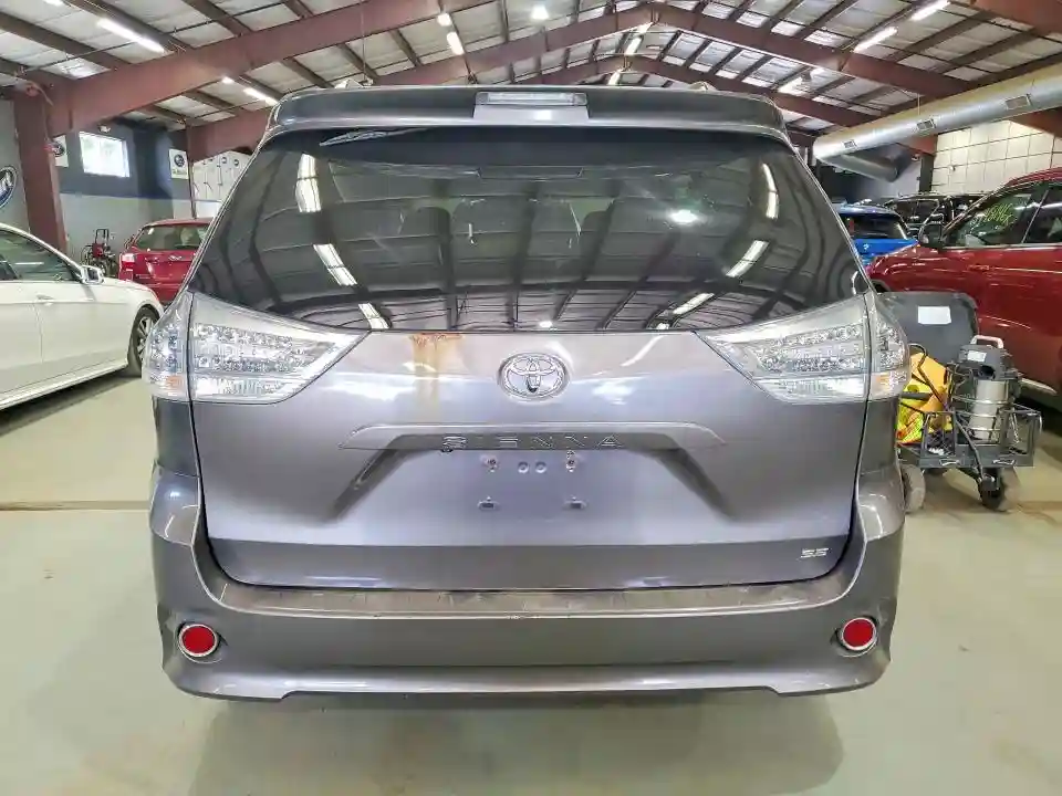 5TDXK3DC8CS230689 2012 TOYOTA SIENNA-5