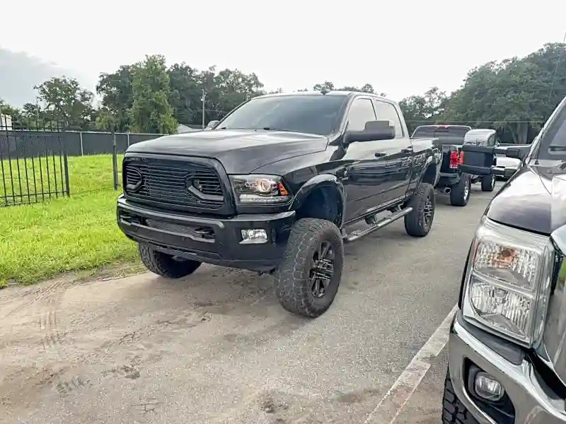 3C6UR5FL8JG367447 2018 RAM 2500-1